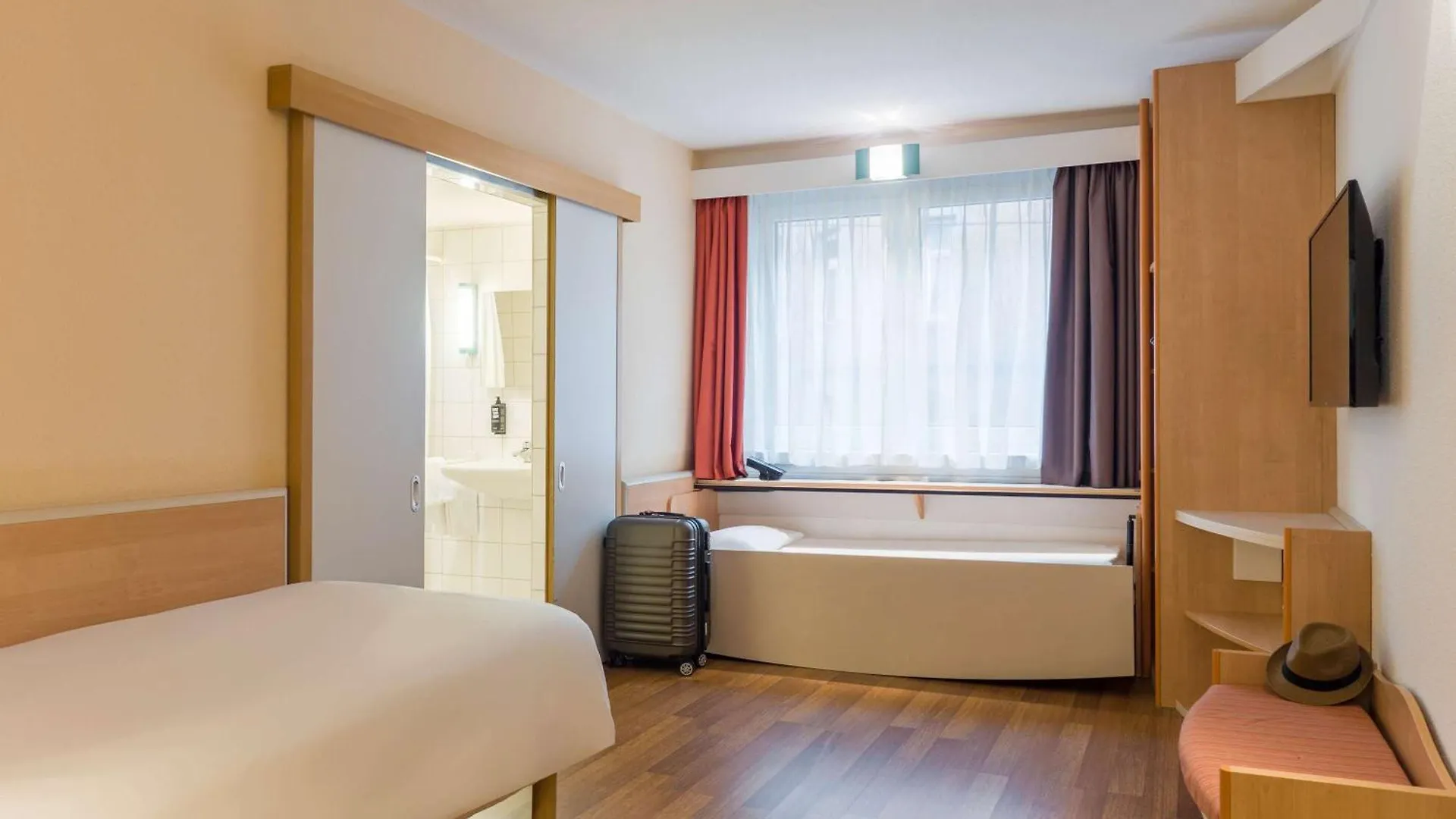 ibis Stuttgart Centrum Hotel